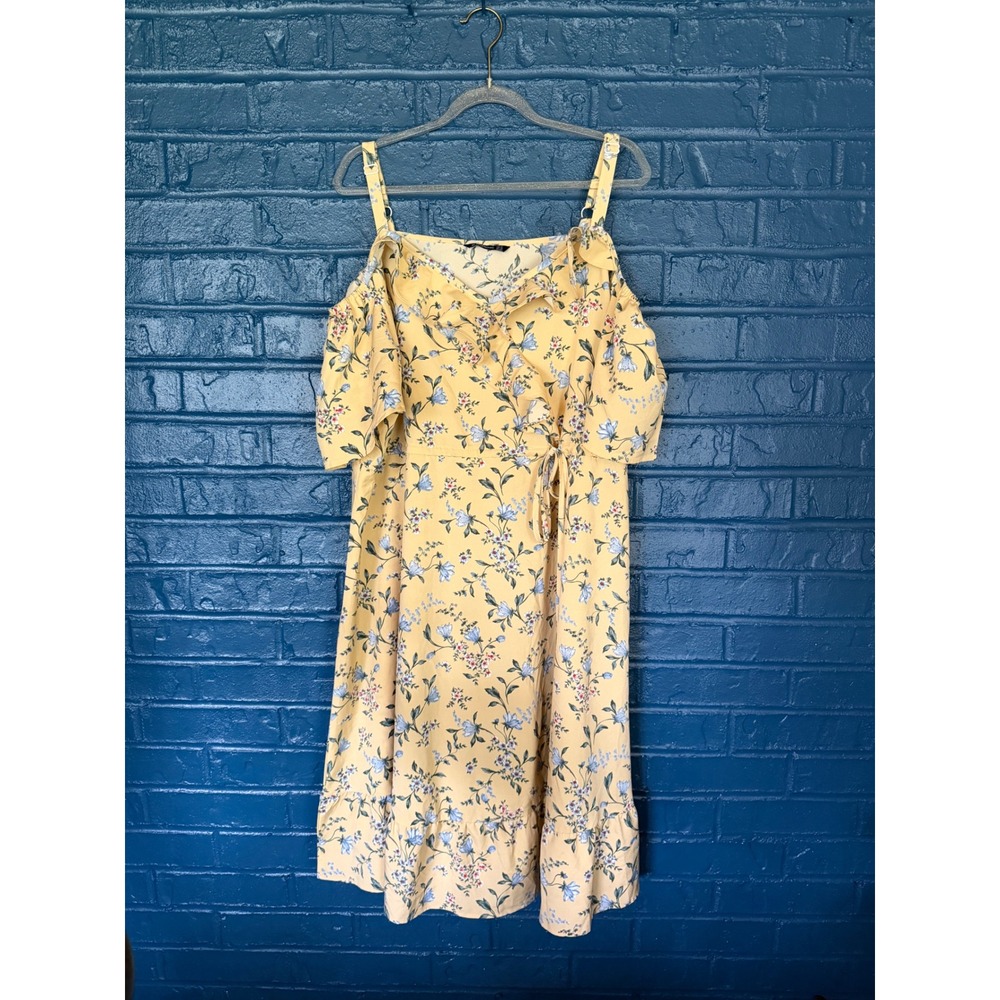 BloomChic Yellow Floral Cold Shoulder Wrap Dress Ruffle Hem Womens Size 14
